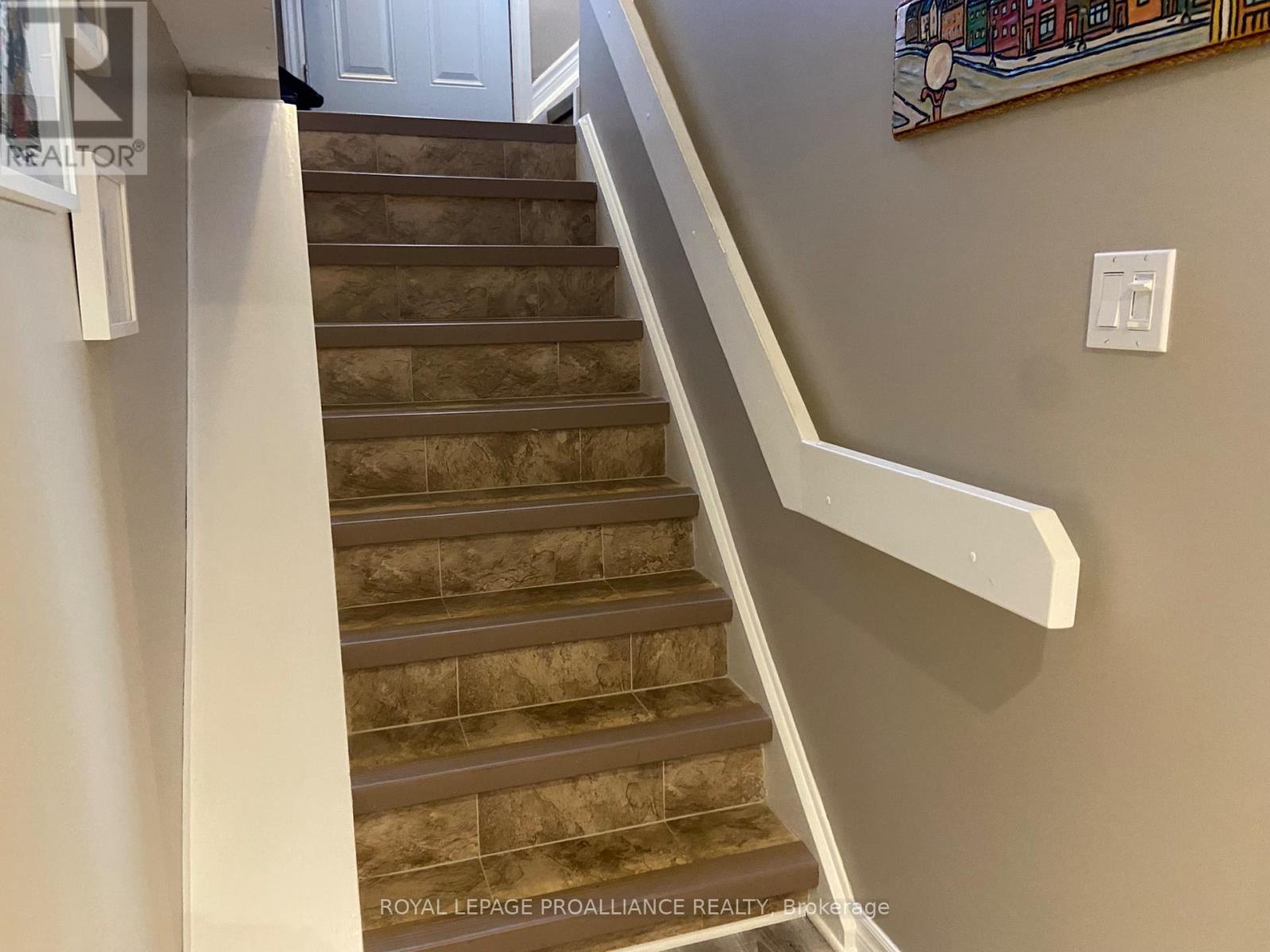34 Hillcrest Drive, Brockville, Ontario  K6V 3J4 - Photo 33 - X12432860