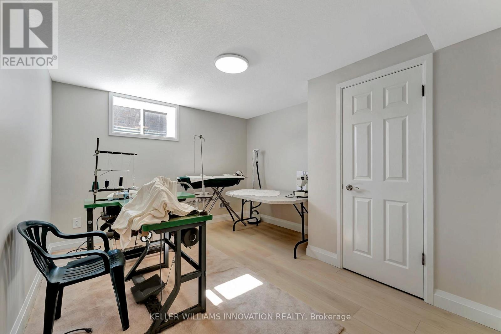 107 Forbes Crescent, North Perth (Listowel), Ontario  N4W 0B4 - Photo 30 - X12444966