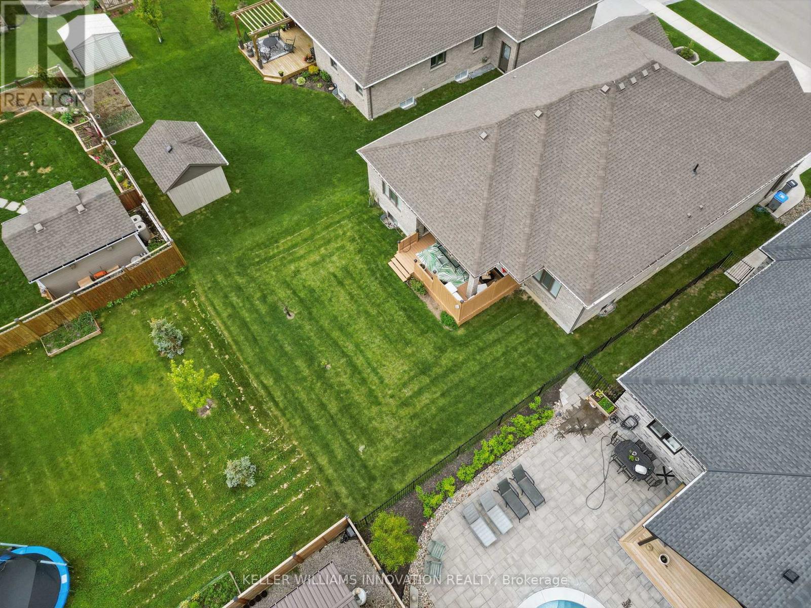107 Forbes Crescent, North Perth (Listowel), Ontario  N4W 0B4 - Photo 4 - X12444966
