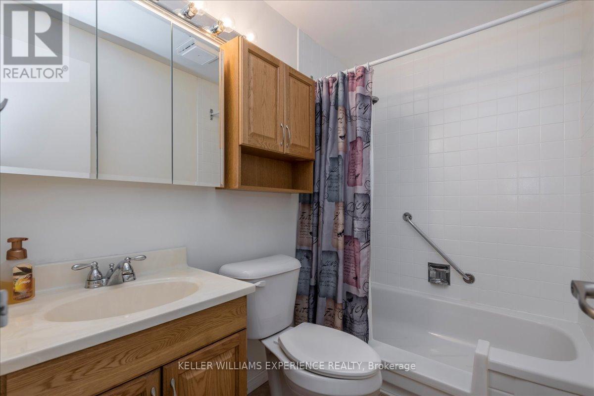 804 - 414 Blake Street, Barrie, Ontario  L4M 5J7 - Photo 17 - S12443595