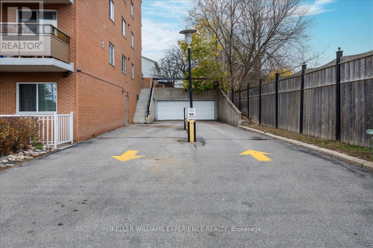 804 - 414 Blake Street, Barrie, Ontario  L4M 5J7 - Photo 24 - S12443595