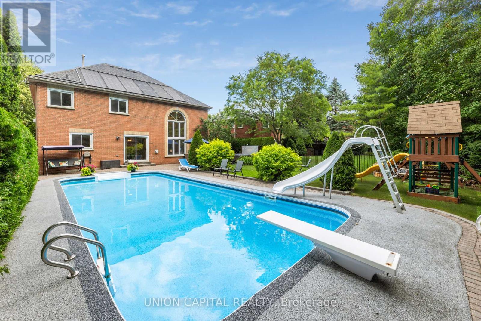 86 Charing Crescent, Aurora (Aurora Highlands), Ontario  L4G 6P5 - Photo 45 - N12444977