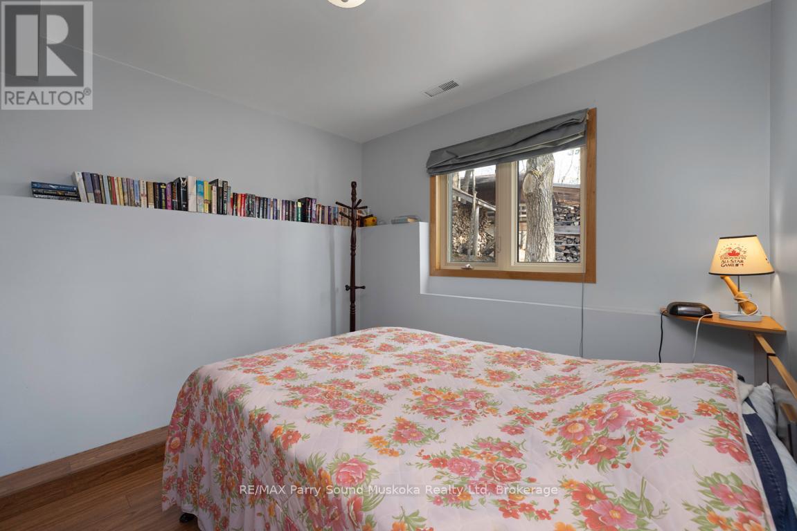 38 Shebeshekong Estates Road S, Carling, Ontario  P0G 1G0 - Photo 33 - X12445039