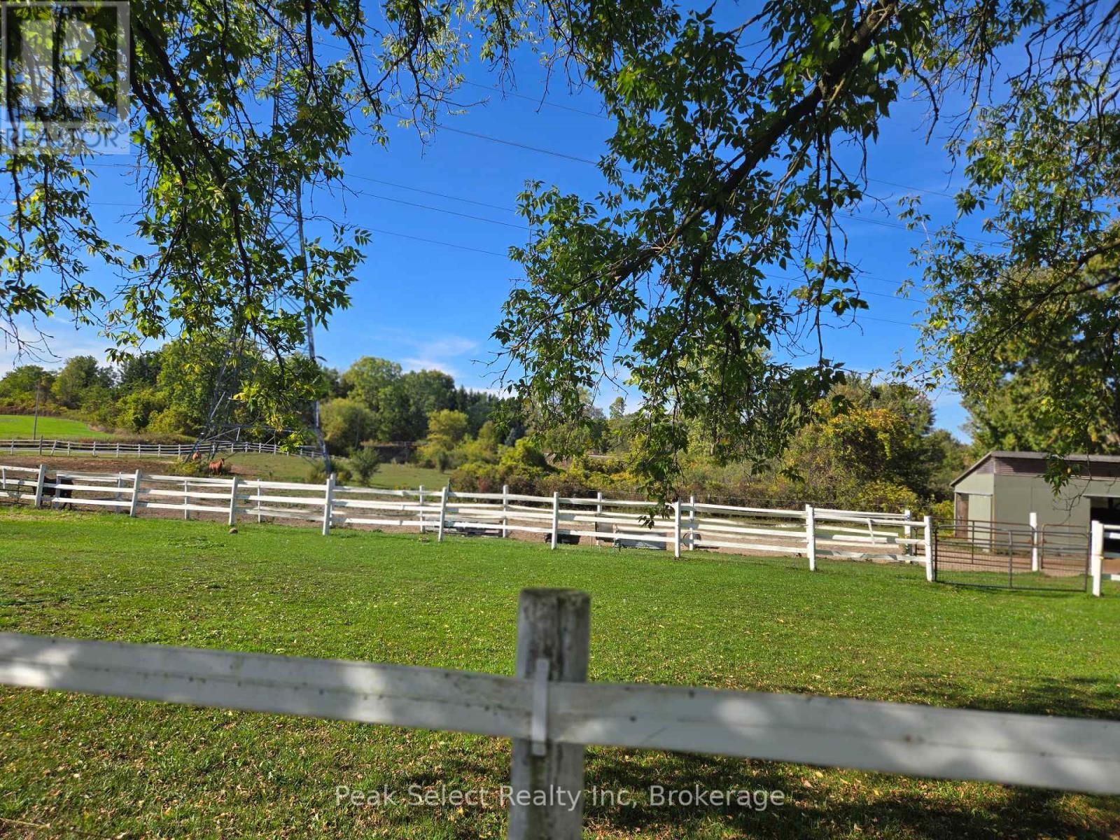 20076 Cherryhill Road, Thames Centre, Ontario  N0M 2M0 - Photo 4 - X12445041