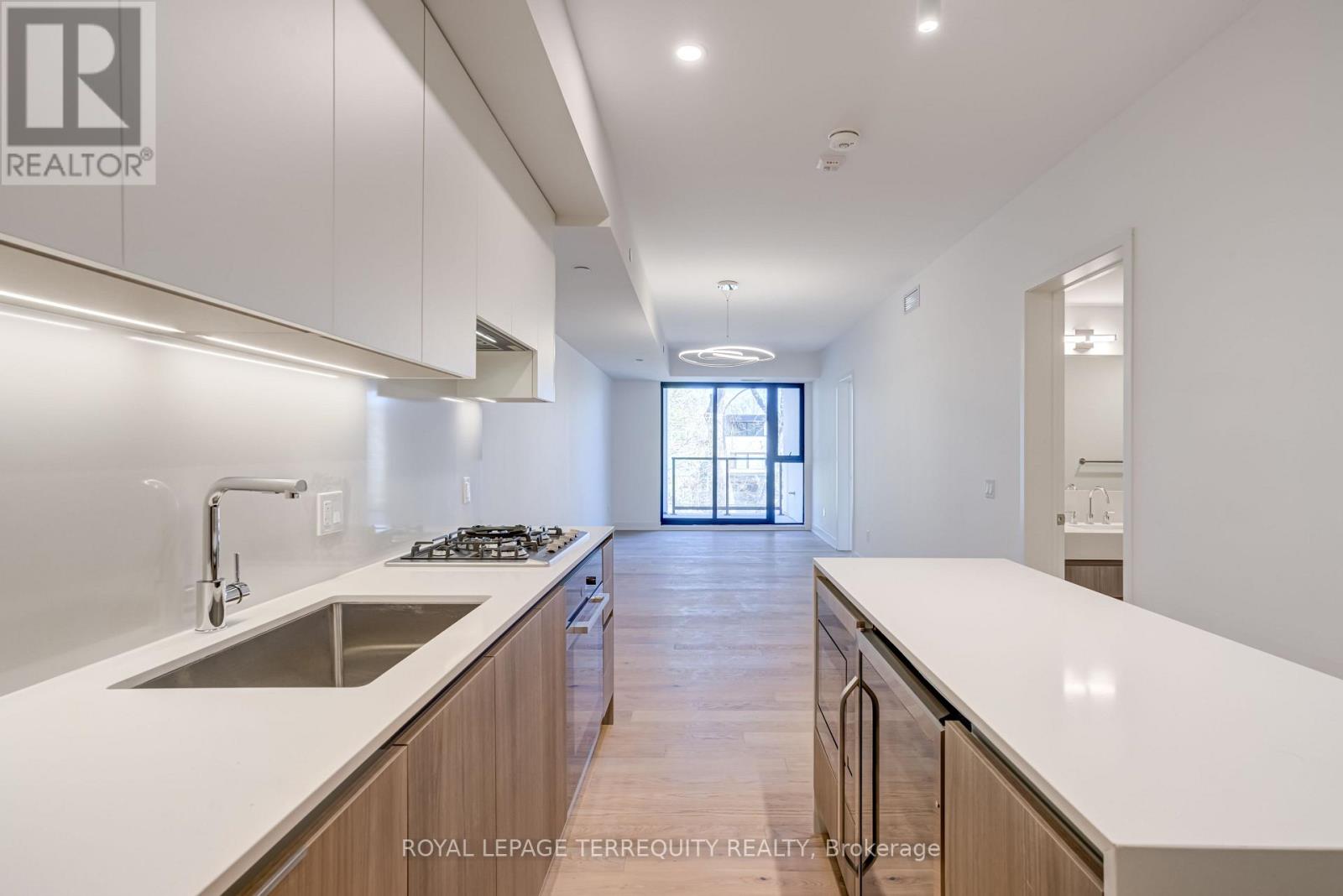 301 - 200 Keewatin Avenue, Toronto, Ontario  M4P 1Z8 - Photo 2 - C12433086