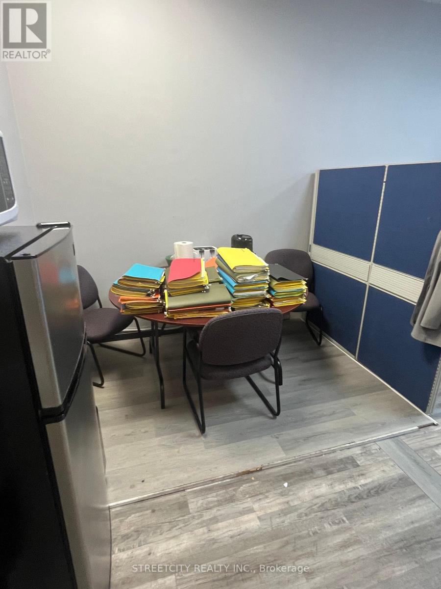 Unit C - 1472 Dundas Street, London East, Ontario  N5W 3B9 - Photo 11 - X12445029