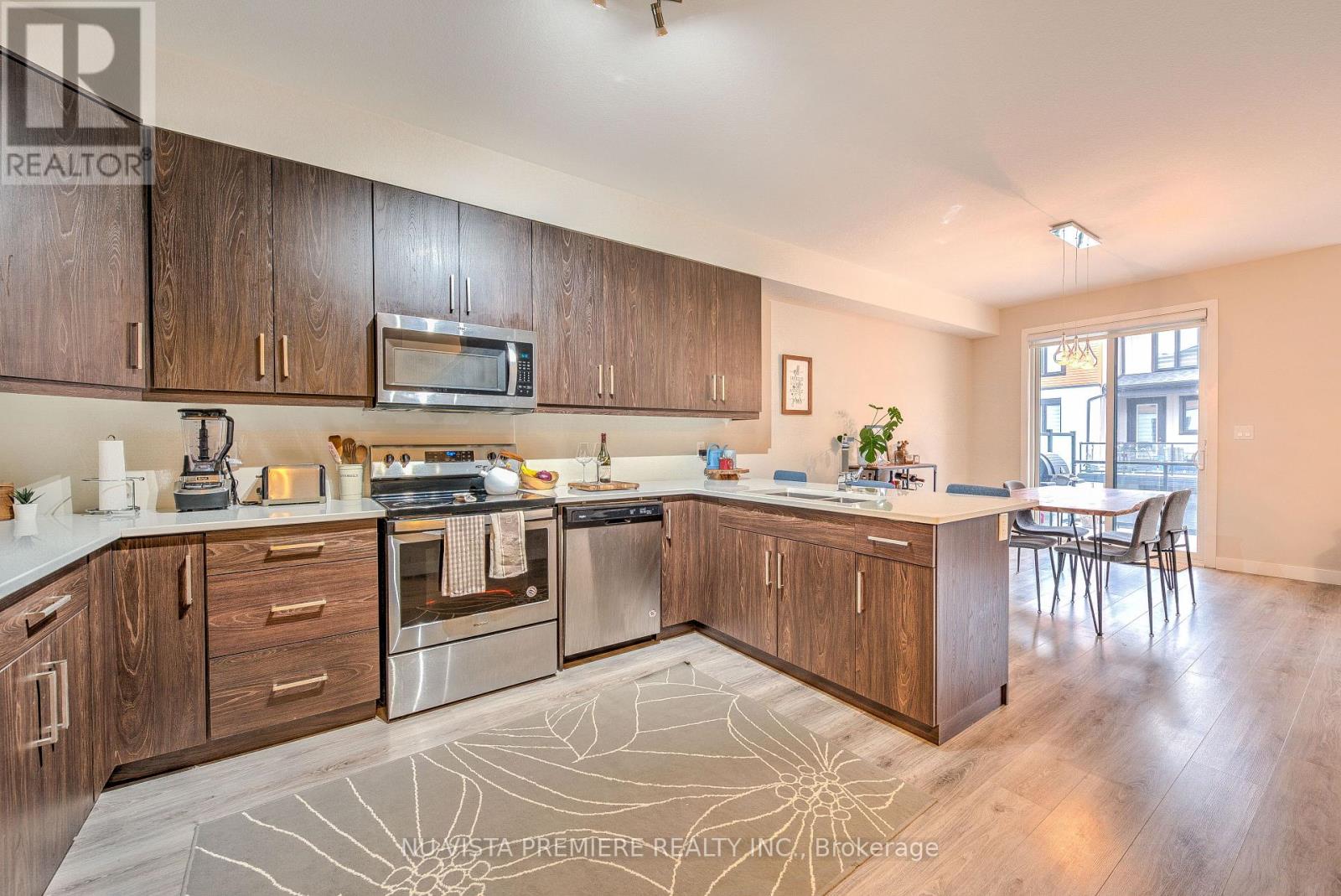 926 Battery Park, London North, Ontario  N6H 5J9 - Photo 17 - X12445037