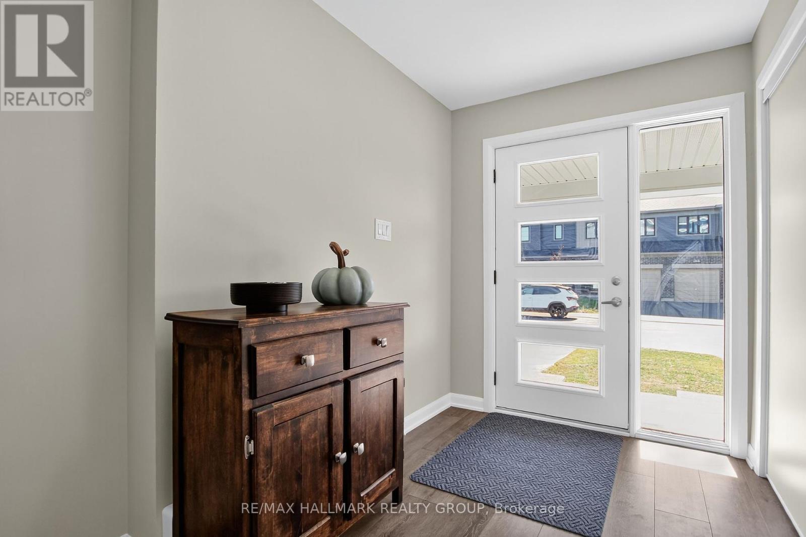 342 Raheen Court, Ottawa, Ontario  K1C 3H2 - Photo 9 - X12444991