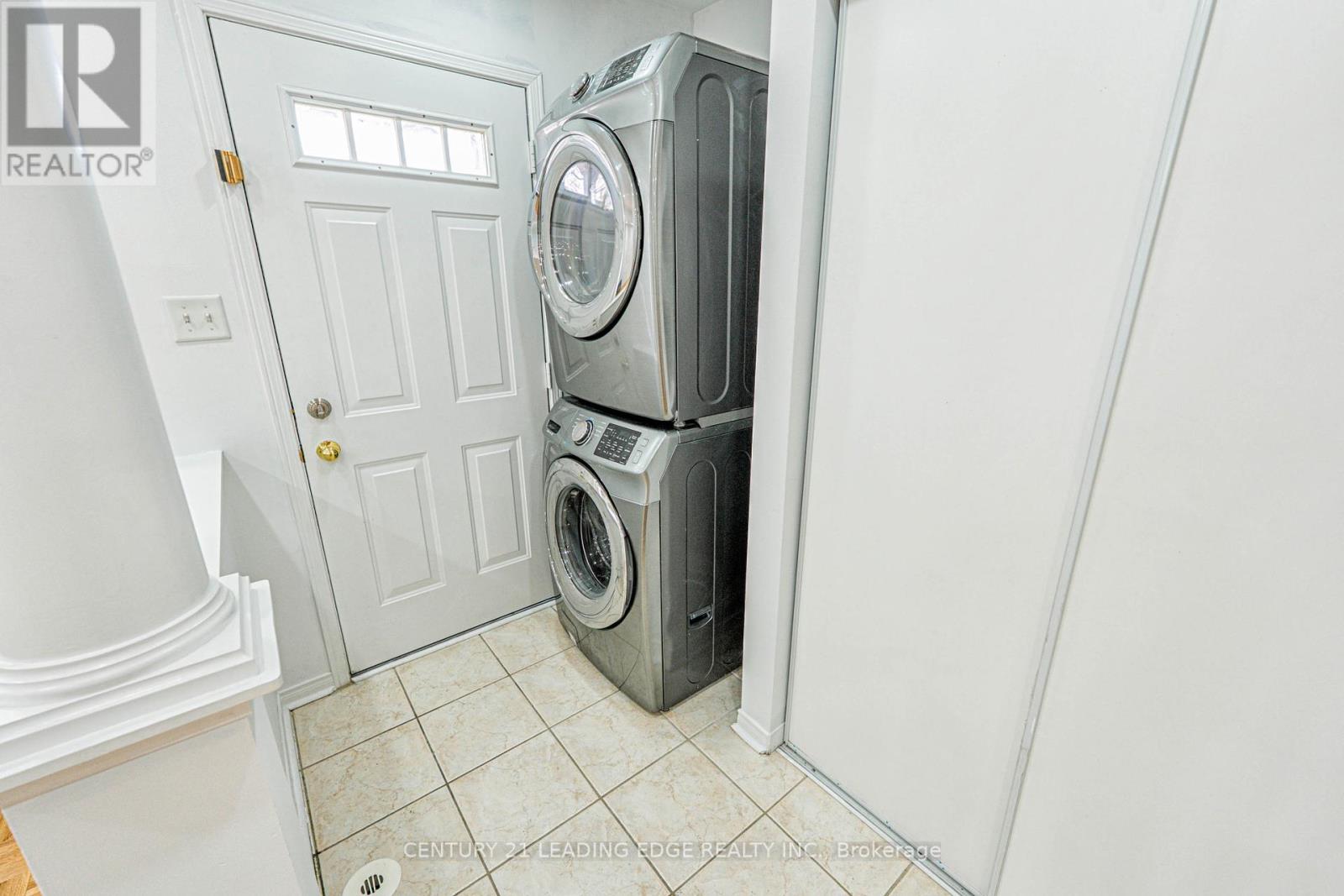 75 Elphick Lane, Toronto (Weston), Ontario  M9N 4A2 - Photo 7 - W12444973