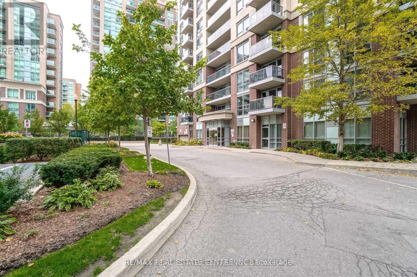 705 - 5 Michael Power Place, Toronto, Ontario  M9A 0A3 - Photo 16 - W12444979