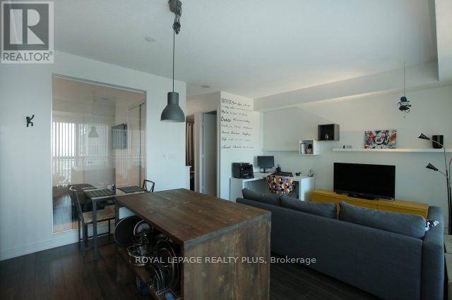 2231 - 165 Legion Road N, Toronto, Ontario  M8Y 0B3 - Photo 16 - W12444984