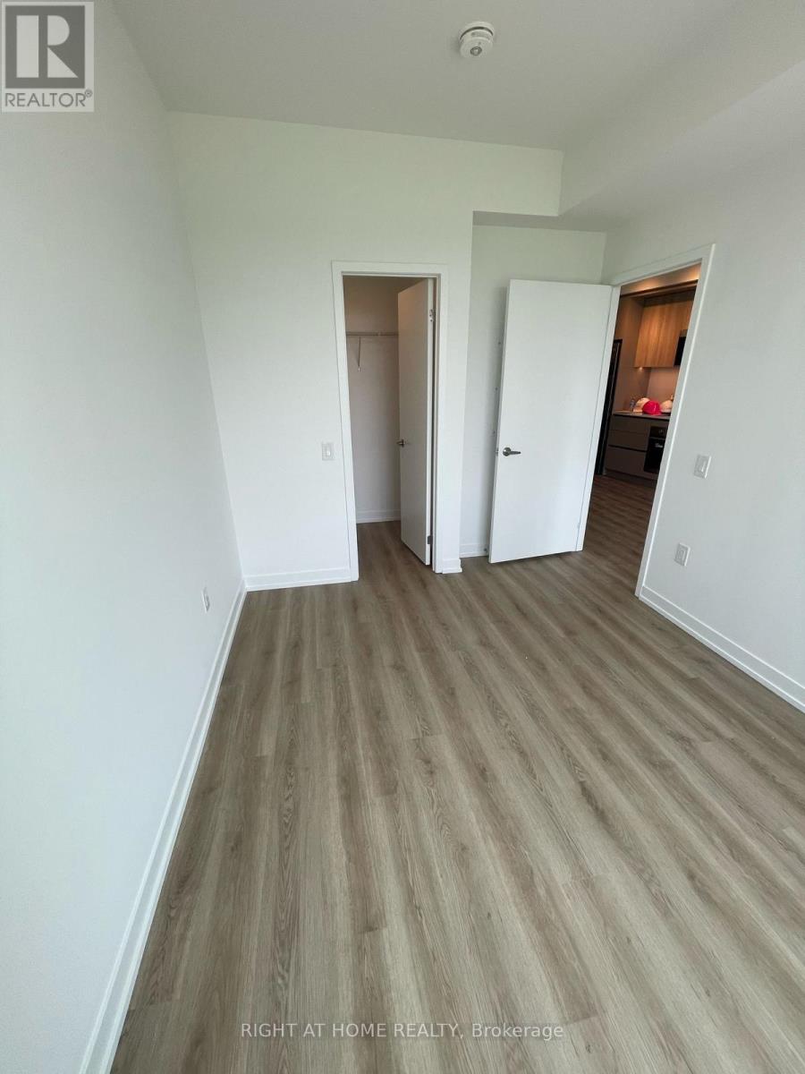 1022 - 2485 Eglinton Ave W Avenue, Mississauga, Ontario  L5M 2T1 - Photo 5 - W12444989