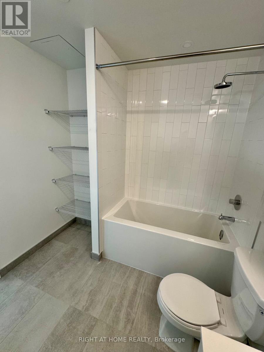 1022 - 2485 Eglinton Ave W Avenue, Mississauga, Ontario  L5M 2T1 - Photo 7 - W12444989