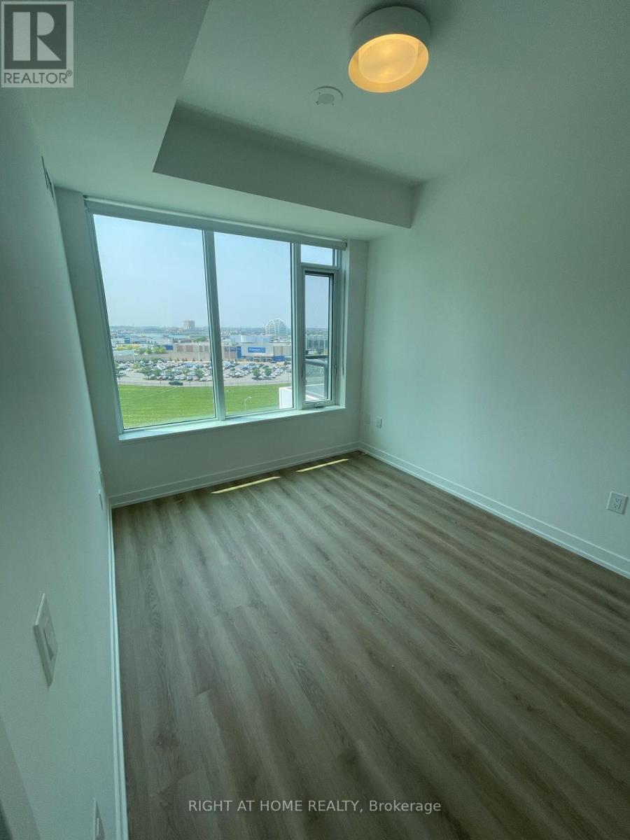 1022 - 2485 Eglinton Ave W Avenue, Mississauga, Ontario  L5M 2T1 - Photo 9 - W12444989