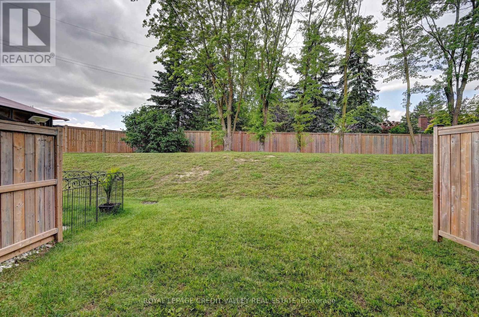 17 - 324 Equestrian Way, Cambridge, Ontario  N3E 0E2 - Photo 34 - X12444985