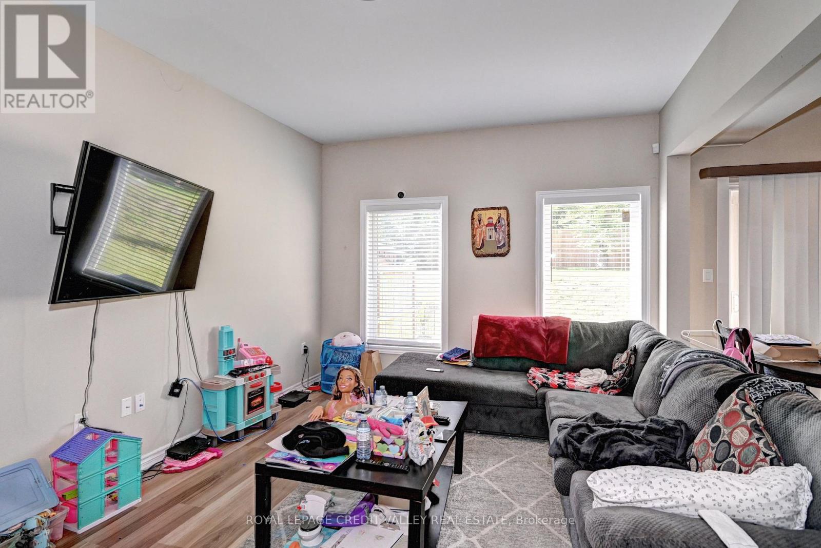 17 - 324 Equestrian Way, Cambridge, Ontario  N3E 0E2 - Photo 9 - X12444985