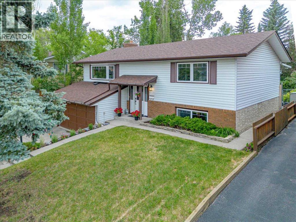 307 Cantrell Place Sw, Calgary, Alberta  T2W 2A3 - Photo 1 - A2233767