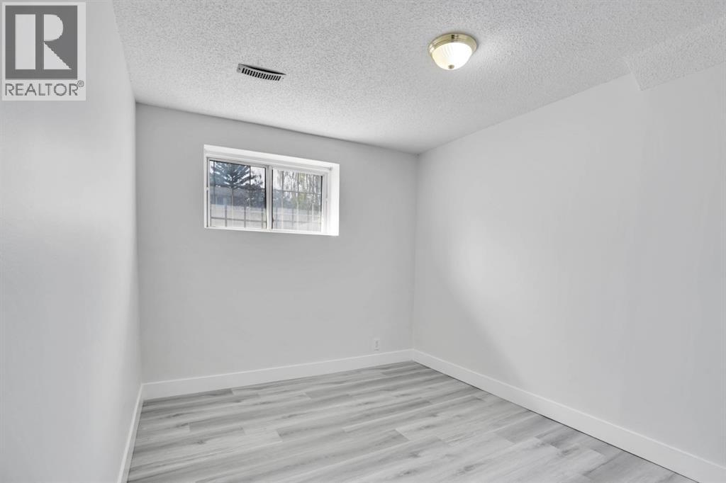 104 Castlegreen Close Ne, Calgary, Alberta  T3J 1Y6 - Photo 34 - A2252943