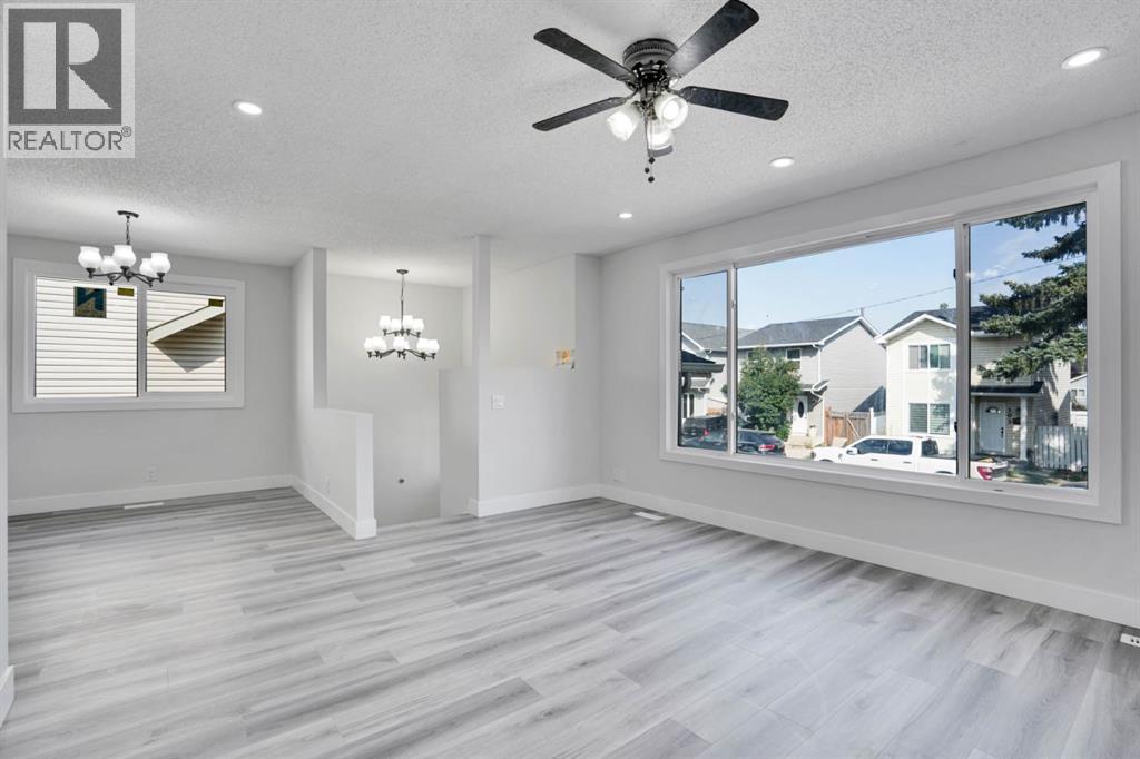 104 Castlegreen Close Ne, Calgary, Alberta  T3J 1Y6 - Photo 6 - A2252943