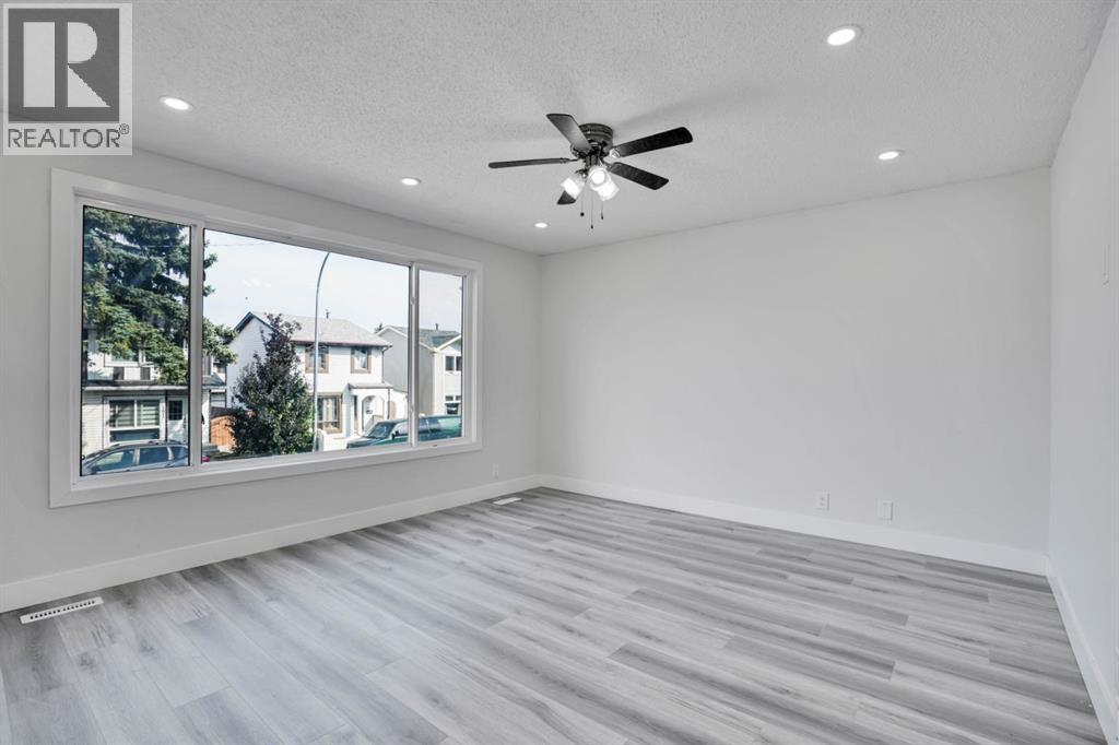 104 Castlegreen Close Ne, Calgary, Alberta  T3J 1Y6 - Photo 12 - A2252943