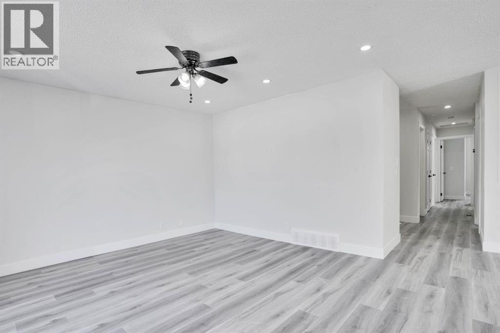 104 Castlegreen Close Ne, Calgary, Alberta  T3J 1Y6 - Photo 10 - A2252943