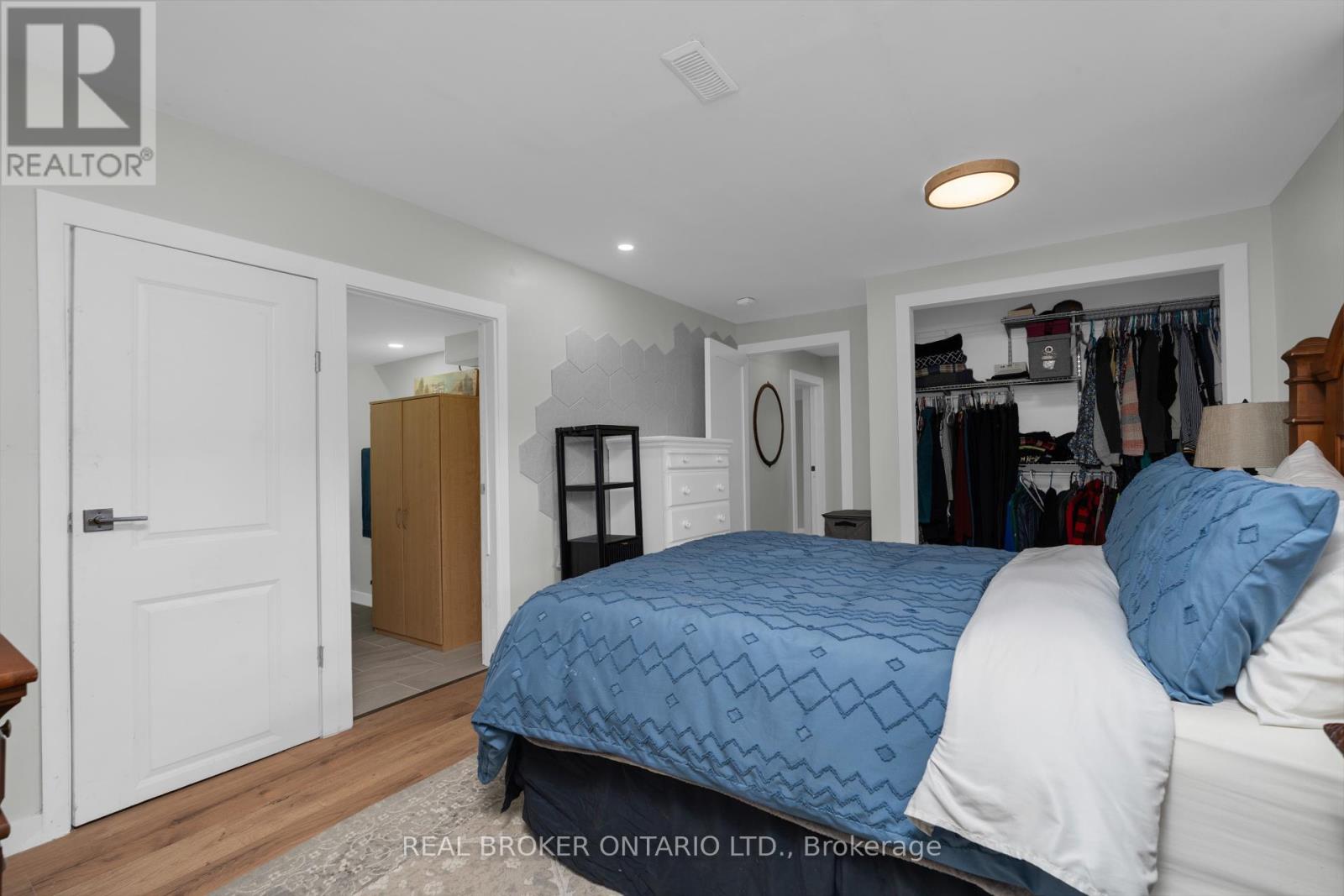 313 Syples Street, Armour, Ontario  P0A 1C0 - Photo 22 - X12351798