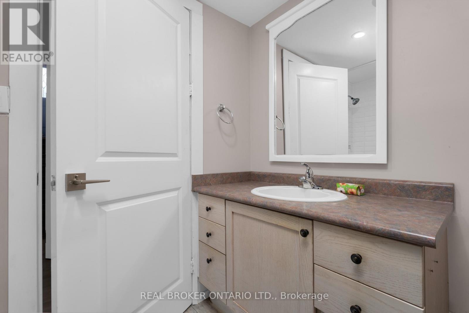 313 Syples Street, Armour, Ontario  P0A 1C0 - Photo 30 - X12351798