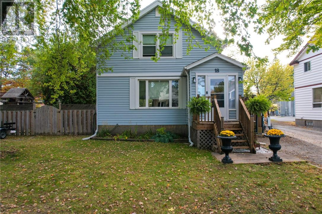 18 Nickel Street, Sudbury, Ontario  P0M 1N0 - Photo 2 - 2125068