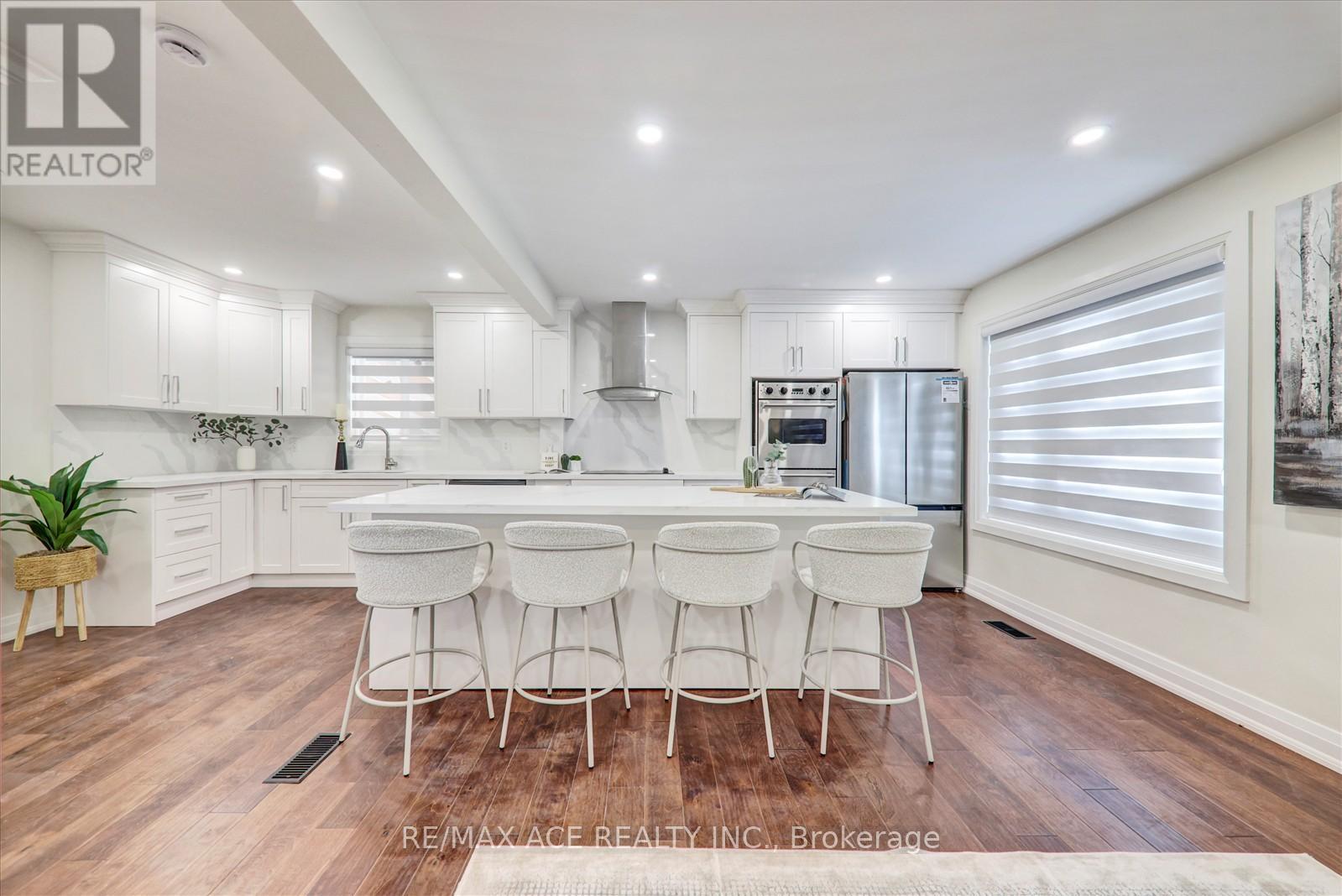 19 Blakemanor Boulevard, Toronto, Ontario  M1J 2W3 - Photo 9 - E12445009