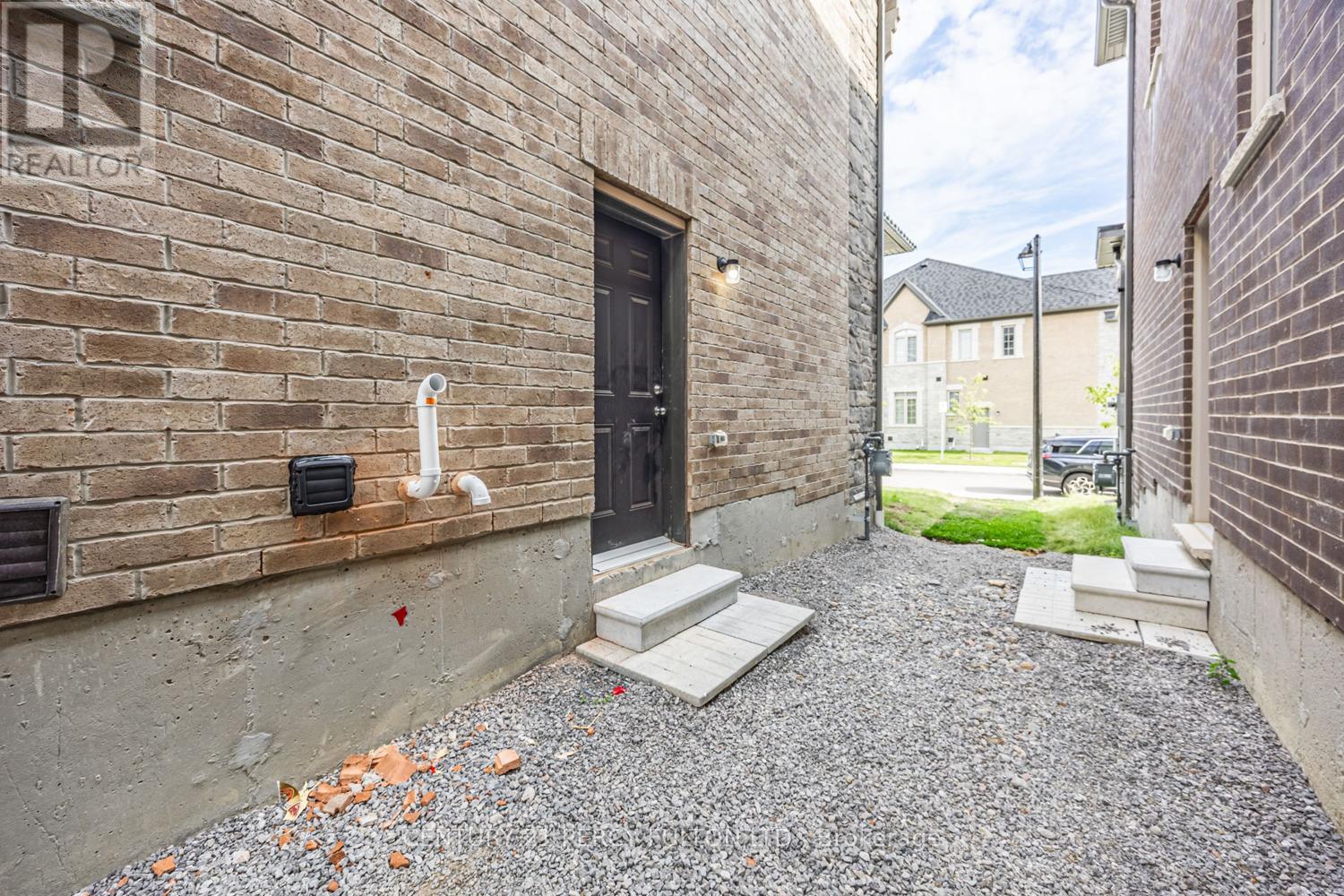 17 - 400 Finch Avenue, Pickering, Ontario  L1V 0G7 - Photo 4 - E12445031