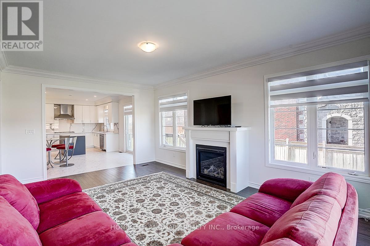 56 Connell Drive, Georgina (Keswick North), Ontario  L4P 0J5 - Photo 15 - N12445003