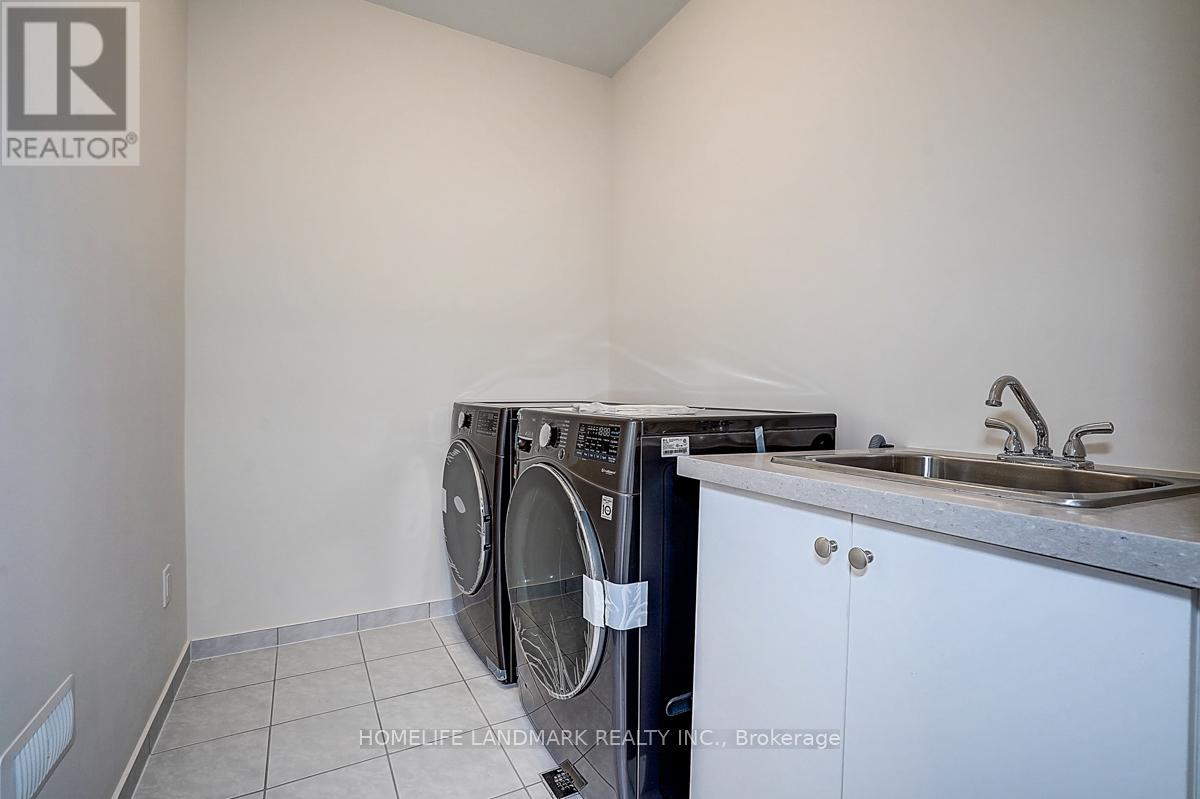 56 Connell Drive, Georgina (Keswick North), Ontario  L4P 0J5 - Photo 32 - N12445003