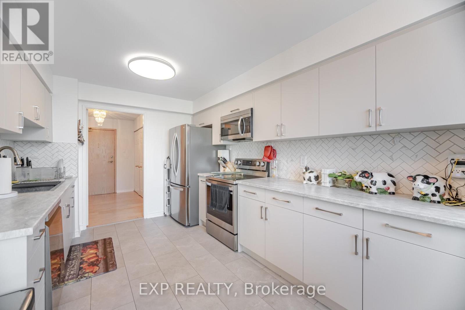 613 - 7825 Bayview Avenue, Markham (Aileen-Willowbrook), Ontario  L3T 7N2 - Photo 8 - N12445017