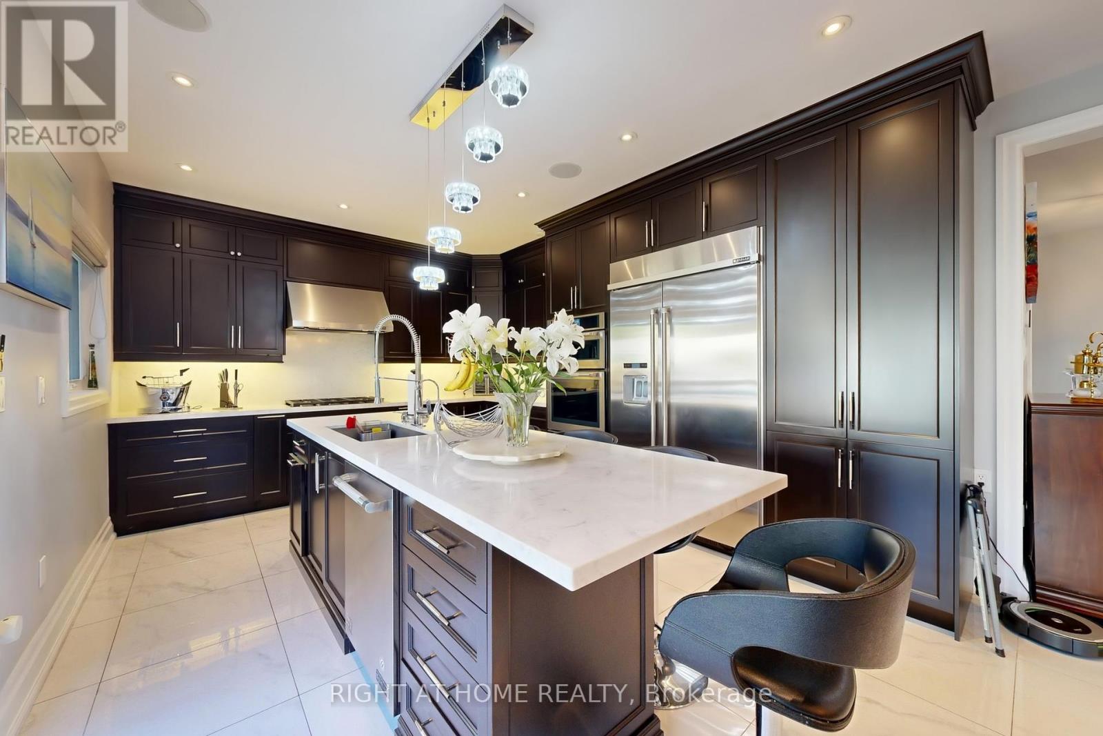 8 Springbrook Drive, Richmond Hill (Langstaff), Ontario  L4B 3R9 - Photo 13 - N12445018