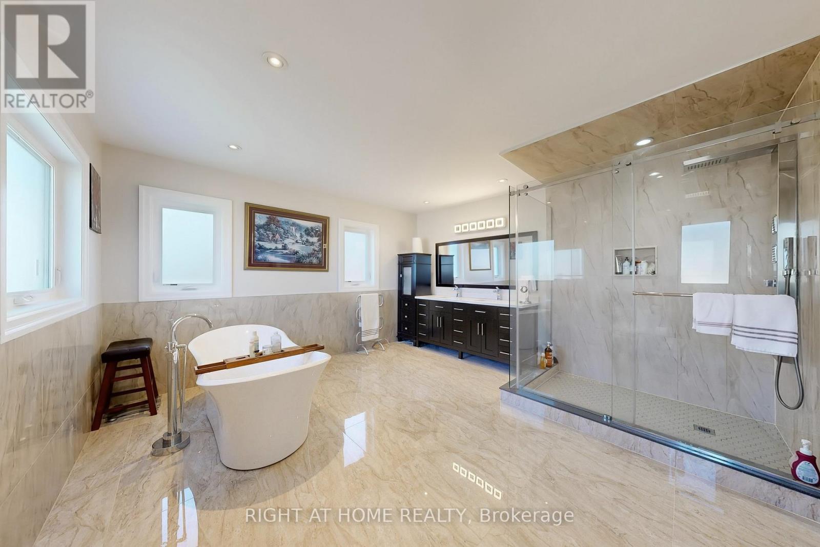 8 Springbrook Drive, Richmond Hill (Langstaff), Ontario  L4B 3R9 - Photo 24 - N12445018