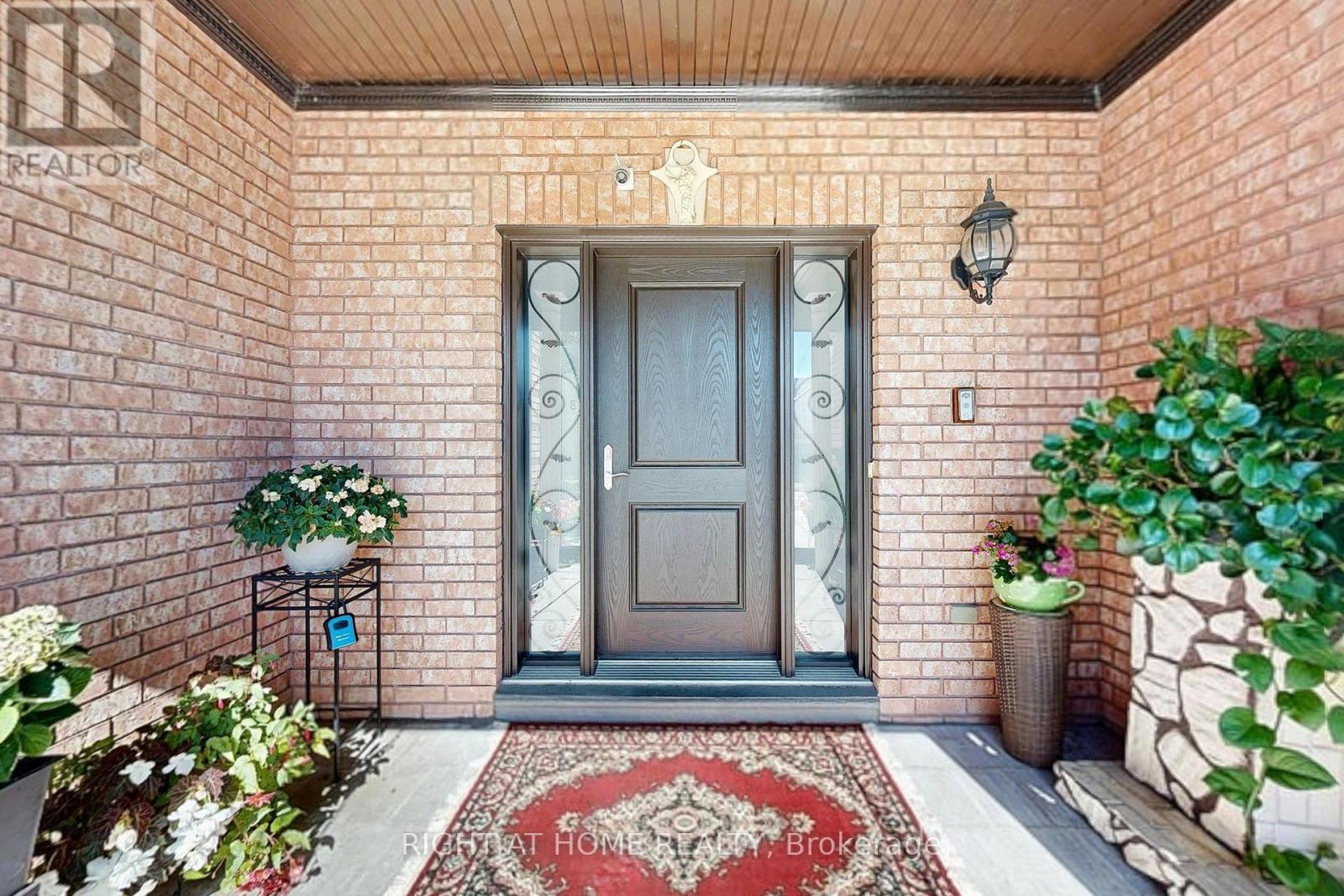 8 Springbrook Drive, Richmond Hill (Langstaff), Ontario  L4B 3R9 - Photo 3 - N12445018