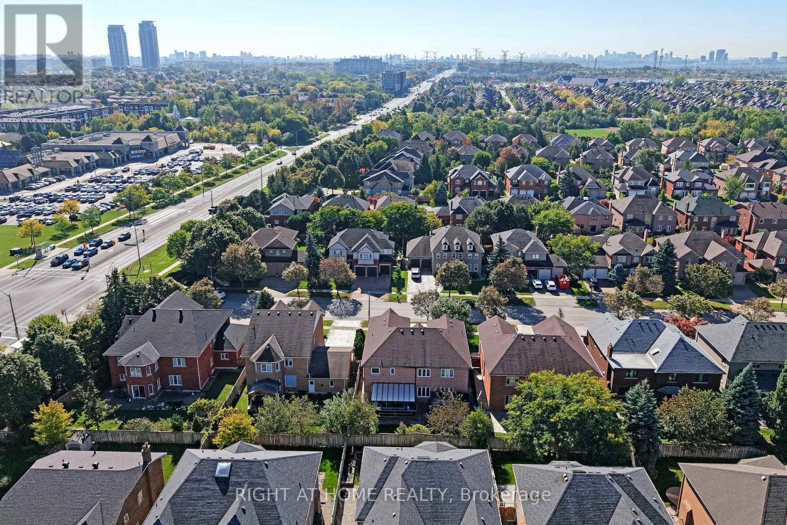 8 Springbrook Drive, Richmond Hill (Langstaff), Ontario  L4B 3R9 - Photo 50 - N12445018