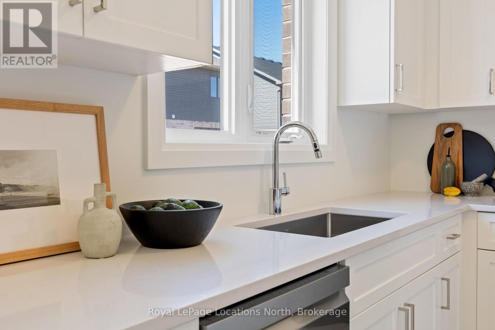 49 Swain Crescent, Collingwood, Ontario  L9Y 2L3 - Photo 14 - S12445073