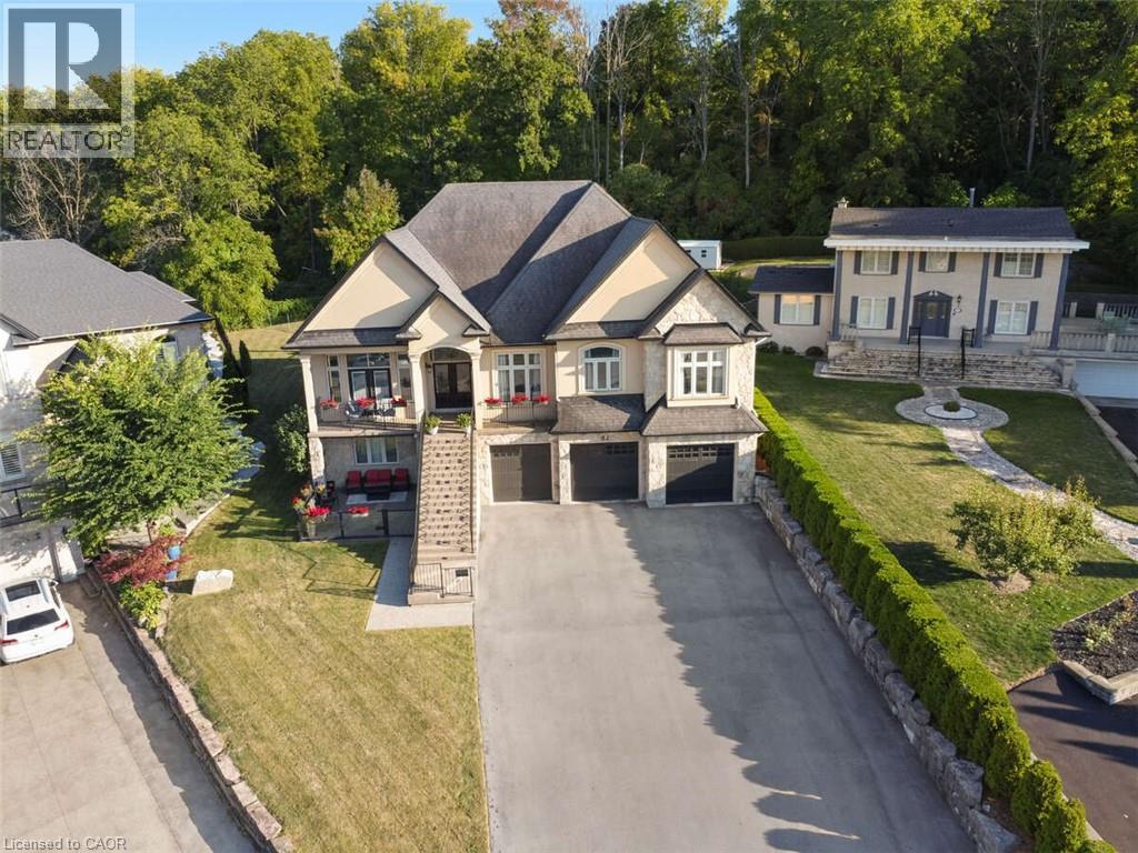 82 Margaret Avenue, Stoney Creek, Ontario  L8G 3G5 - Photo 1 - 40776442