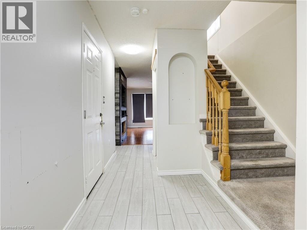 14 Chateau Crescent, Cambridge, Ontario  N3H 5S2 - Photo 7 - 40776305