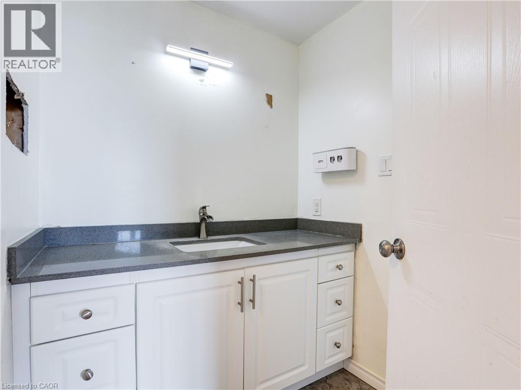 14 Chateau Crescent, Cambridge, Ontario  N3H 5S2 - Photo 34 - 40776305