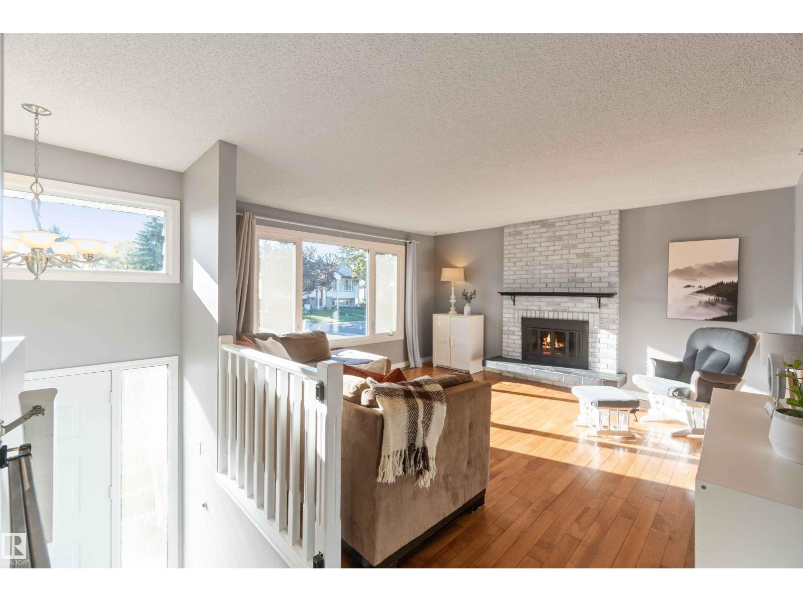 8508 43 Av Nw, Edmonton, Alberta  T6K 1B1 - Photo 2 - E4460855