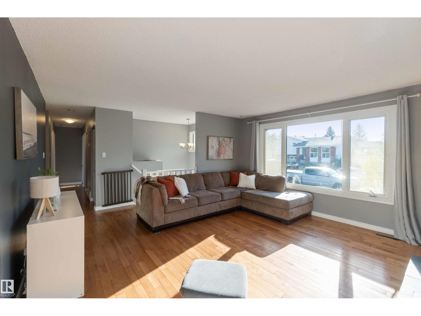 8508 43 Av Nw, Edmonton, Alberta  T6K 1B1 - Photo 3 - E4460855