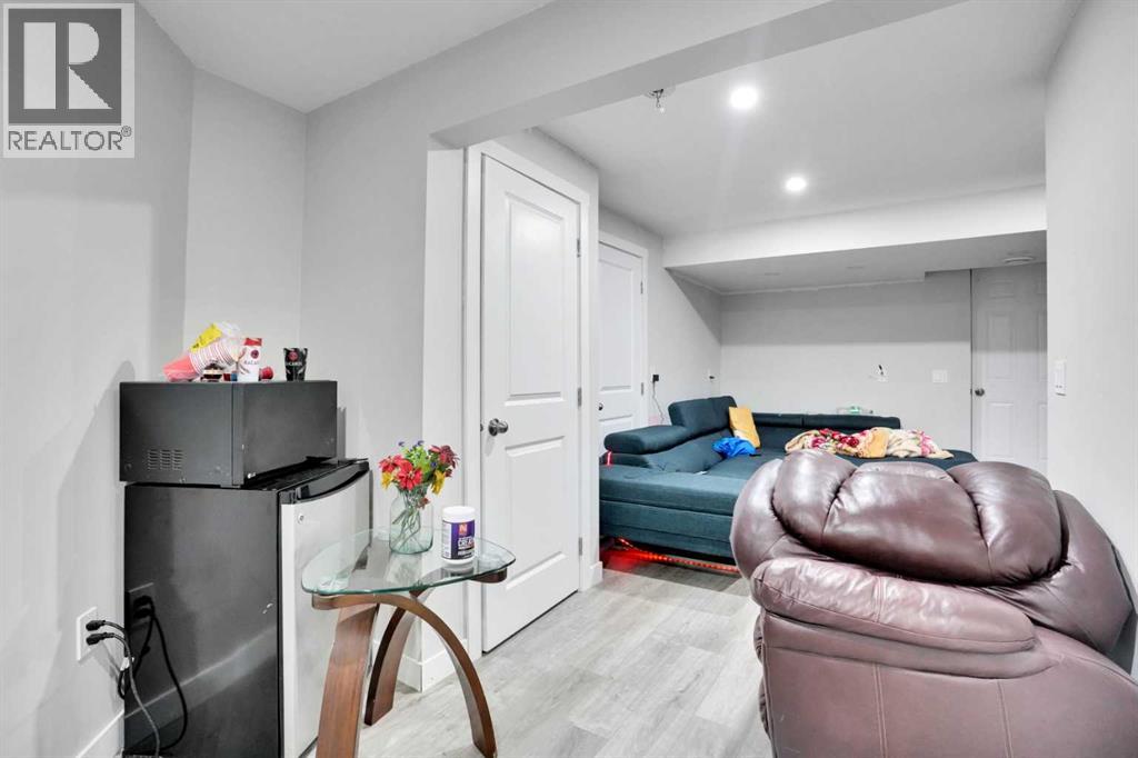 215 Savanna Parade Ne, Calgary, Alberta  T3J 0W1 - Photo 11 - A2255435