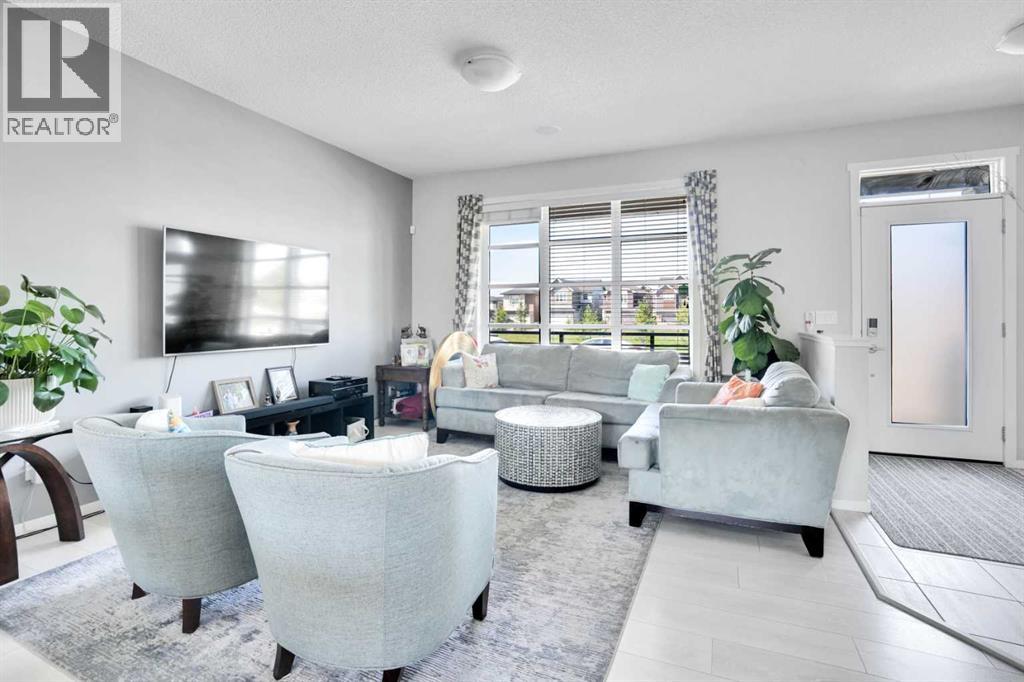 215 Savanna Parade Ne, Calgary, Alberta  T3J 0W1 - Photo 6 - A2255435