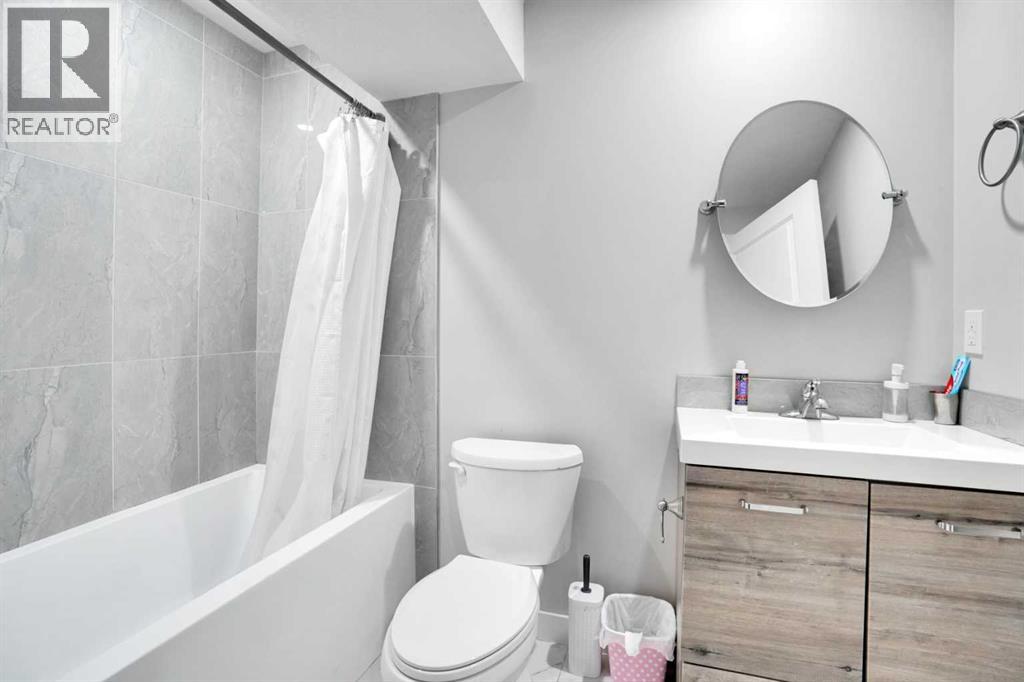 215 Savanna Parade Ne, Calgary, Alberta  T3J 0W1 - Photo 8 - A2255435