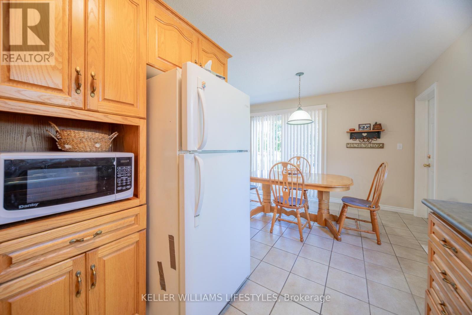 13 Ducharme Crescent, Bluewater (Bayfield), Ontario  N0M 1G0 - Photo 14 - X12445057