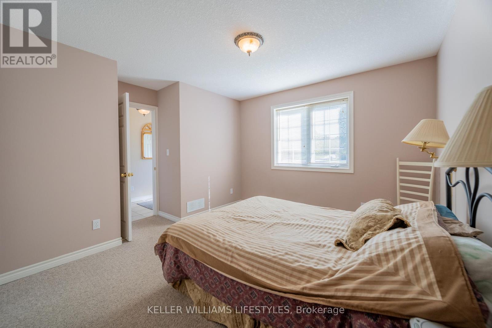 13 Ducharme Crescent, Bluewater (Bayfield), Ontario  N0M 1G0 - Photo 19 - X12445057
