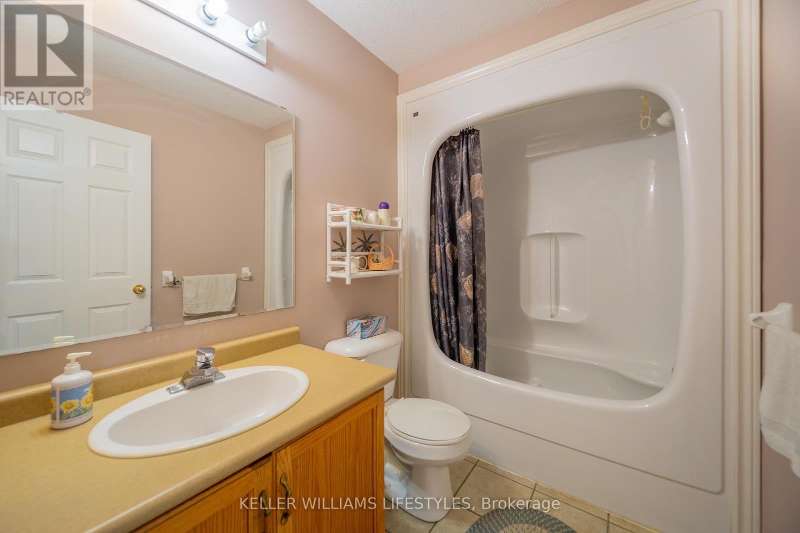 13 Ducharme Crescent, Bluewater (Bayfield), Ontario  N0M 1G0 - Photo 20 - X12445057
