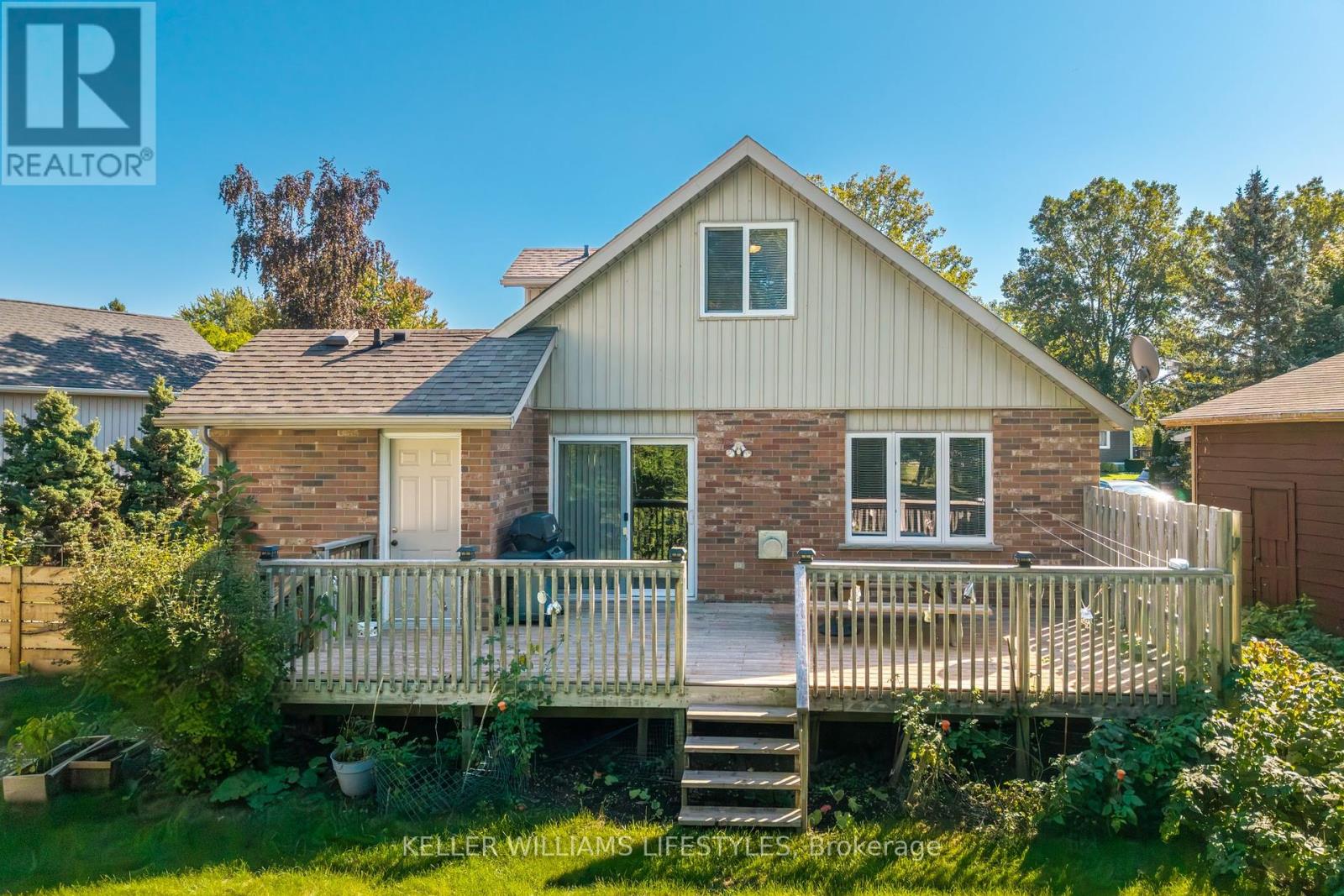 13 Ducharme Crescent, Bluewater (Bayfield), Ontario  N0M 1G0 - Photo 33 - X12445057